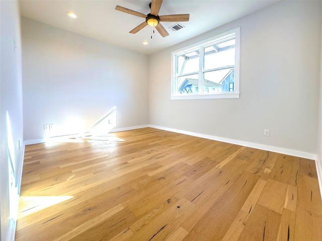 2400 Bruin DR 27, Spicewood, TX 78669