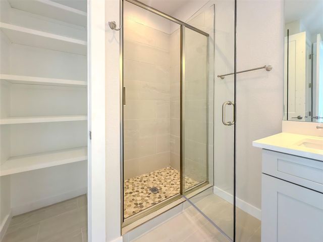 2400 Bruin DR 27, Spicewood, TX 78669