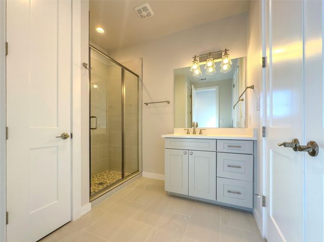 2400 Bruin DR 27, Spicewood, TX 78669