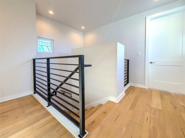 2400 Bruin DR 27, Spicewood, TX 78669