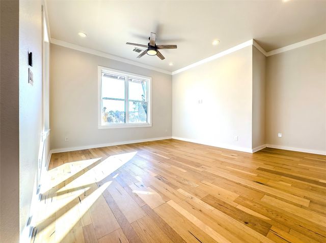 2400 Bruin DR 27, Spicewood, TX 78669