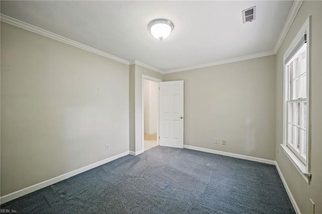 708 Shadowfield CT, Chesapeake, VA 23322