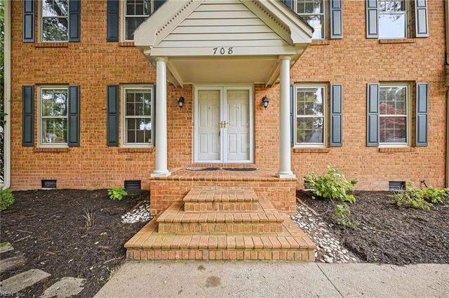 708 Shadowfield CT, Chesapeake, VA 23322