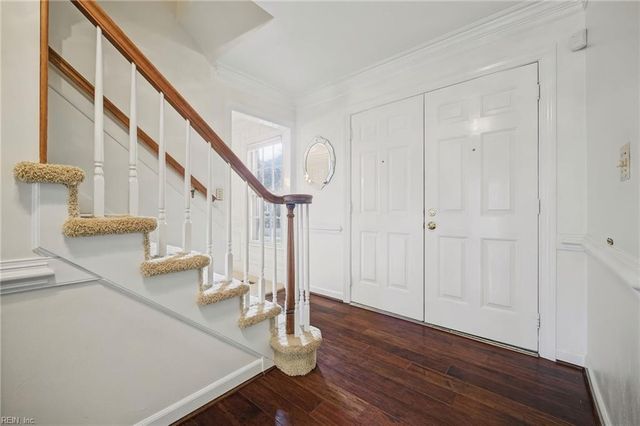 708 Shadowfield CT, Chesapeake, VA 23322