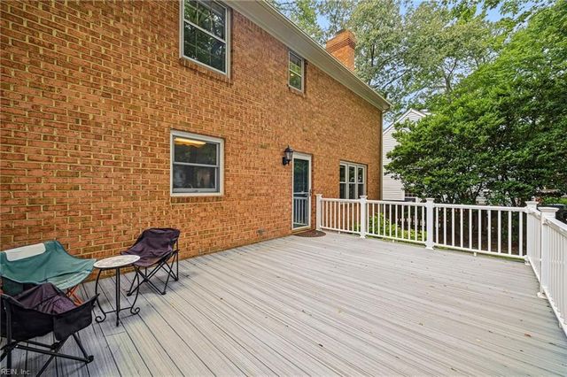708 Shadowfield CT, Chesapeake, VA 23322