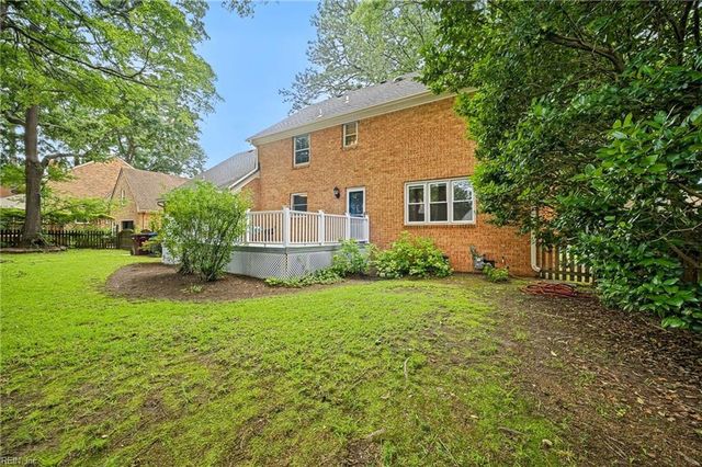 708 Shadowfield CT, Chesapeake, VA 23322