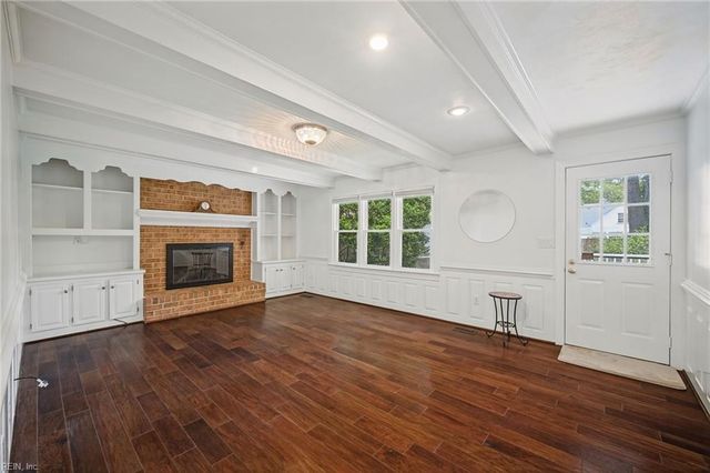 708 Shadowfield CT, Chesapeake, VA 23322
