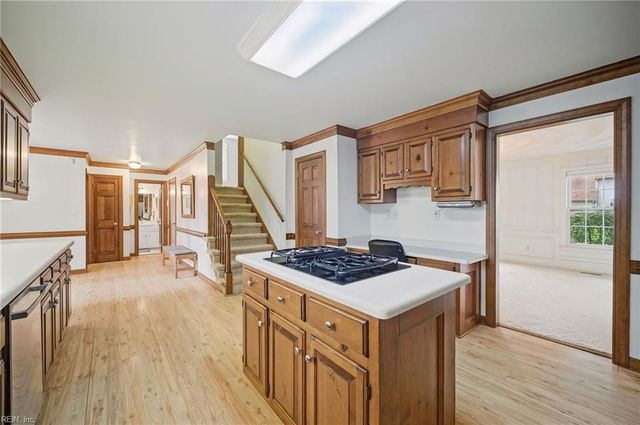 708 Shadowfield CT, Chesapeake, VA 23322