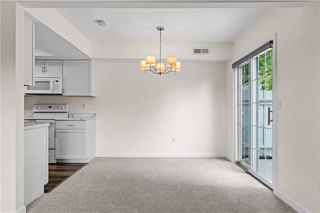 1003 Foxshire Place, Centerville, OH 45458