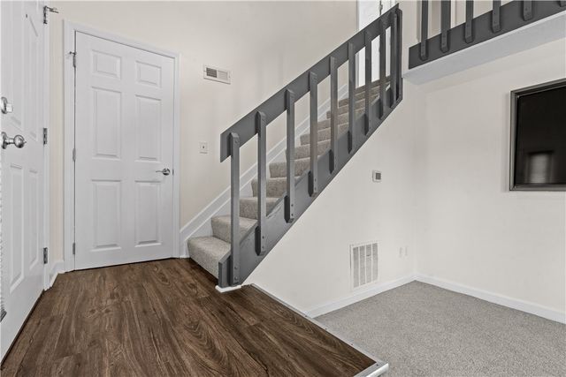 1003 Foxshire Place, Centerville, OH 45458