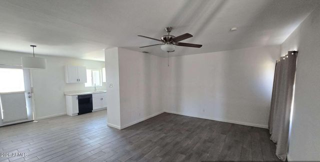 203 W MISSION Lane, Phoenix, AZ 85021