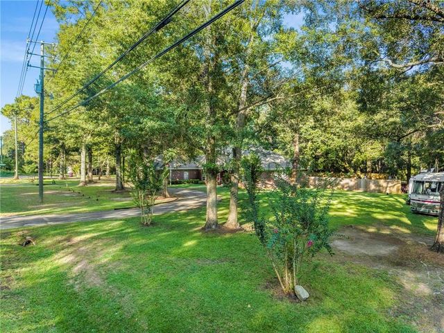 8319 Old Pascagoula Road, Theodore, AL 36582