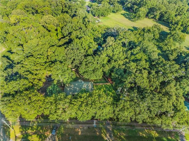 8319 Old Pascagoula Road, Theodore, AL 36582