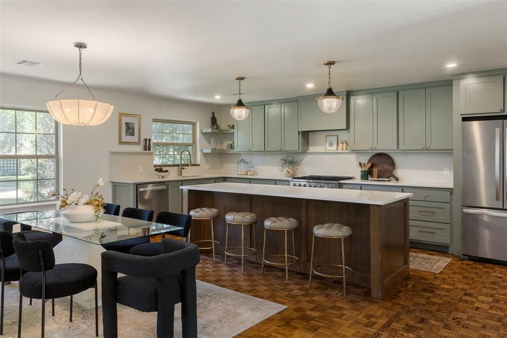Image 3 of property listing at 1219 Westchester Drive, Oklahoma City, OK 73114
