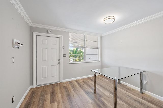 109 Paradise Harbour Boulevard 307, North Palm Beach, FL 33408