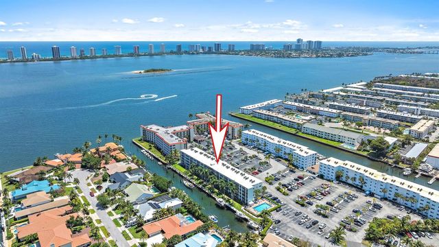 109 Paradise Harbour Boulevard 307, North Palm Beach, FL 33408