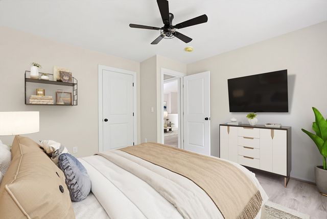 100 Old Worcester Rd, Charlton, MA 01507