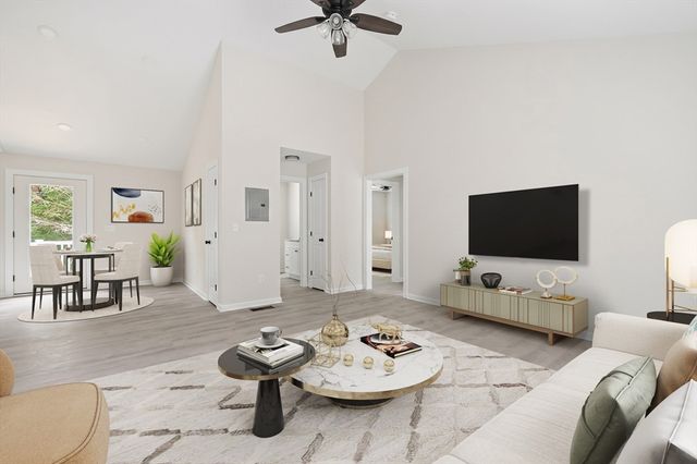 100 Old Worcester Rd, Charlton, MA 01507
