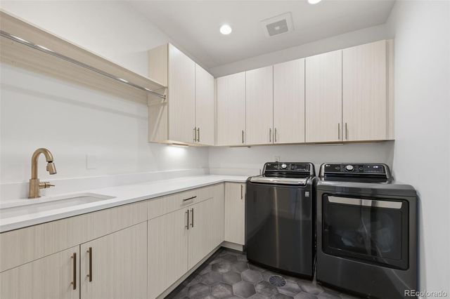 2339 S Saint Paul Street, Denver, CO 80210