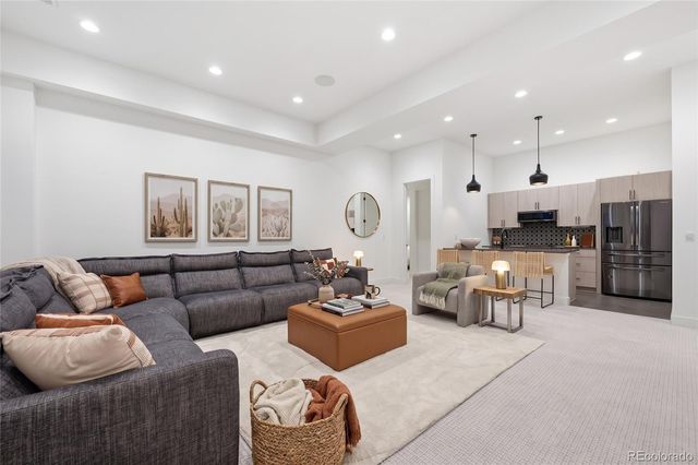 2339 S Saint Paul Street, Denver, CO 80210