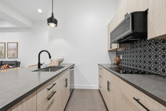 2339 S Saint Paul Street, Denver, CO 80210