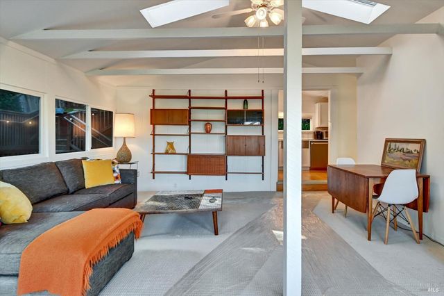 51 Berry Trl, Fairfax, CA 94930