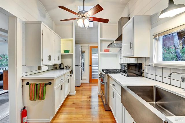 51 Berry Trl, Fairfax, CA 94930