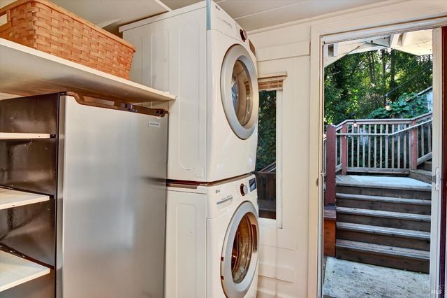 51 Berry Trl, Fairfax, CA 94930