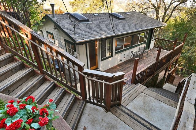 51 Berry Trl, Fairfax, CA 94930