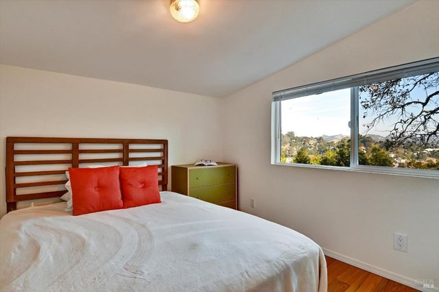 51 Berry Trl, Fairfax, CA 94930