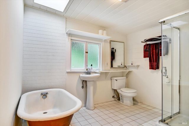 51 Berry Trl, Fairfax, CA 94930