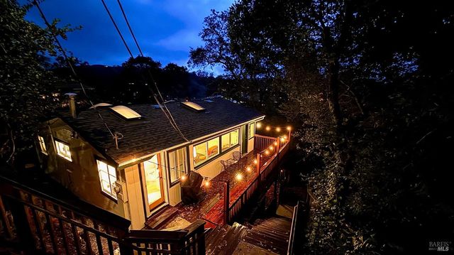 51 Berry Trl, Fairfax, CA 94930