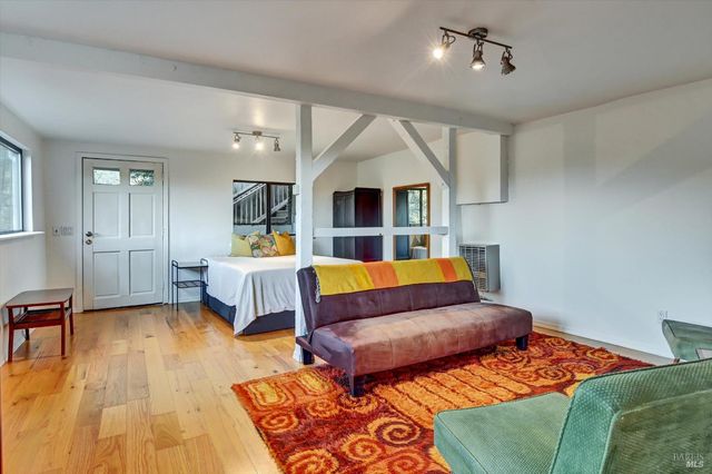 51 Berry Trl, Fairfax, CA 94930