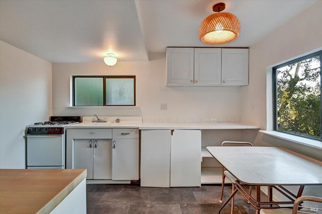 51 Berry Trl, Fairfax, CA 94930