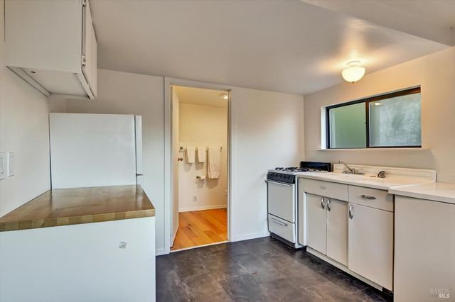 51 Berry Trl, Fairfax, CA 94930