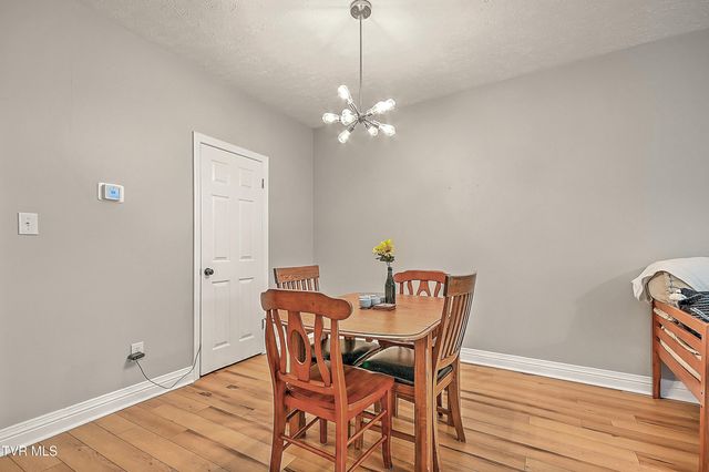 701 West Locust Street Apt 31, Johnson City, TN 37604