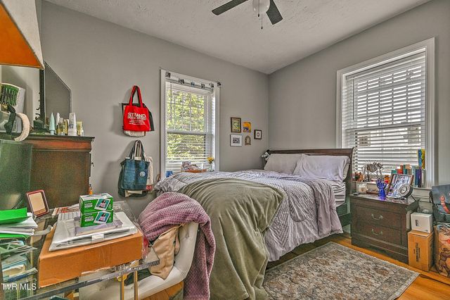 701 West Locust Street Apt 31, Johnson City, TN 37604