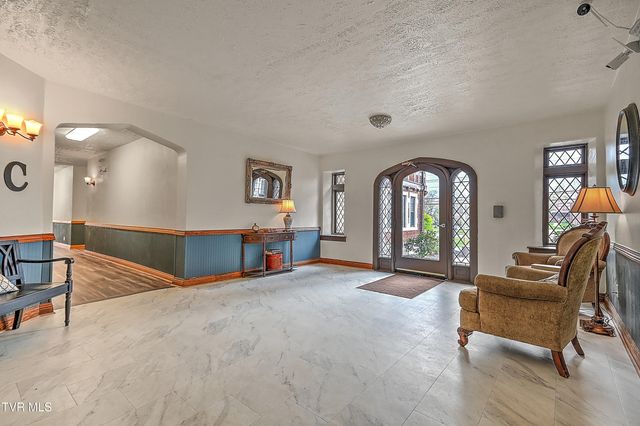 701 West Locust Street Apt 31, Johnson City, TN 37604