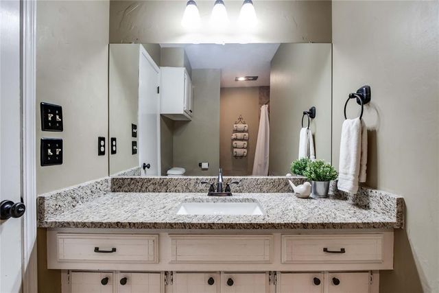 12909 Saint Christopher Drive, Oklahoma City, OK 73120