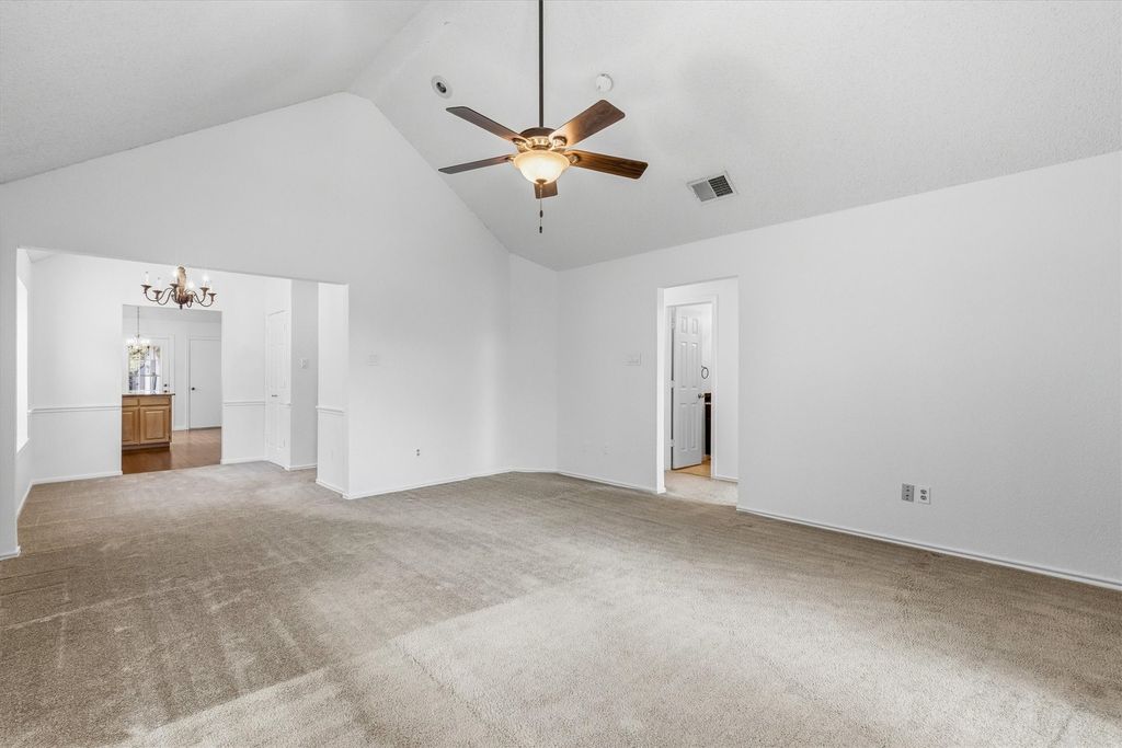 2031 Greenview Drive A, Carrollton, TX 75010 — photo 4