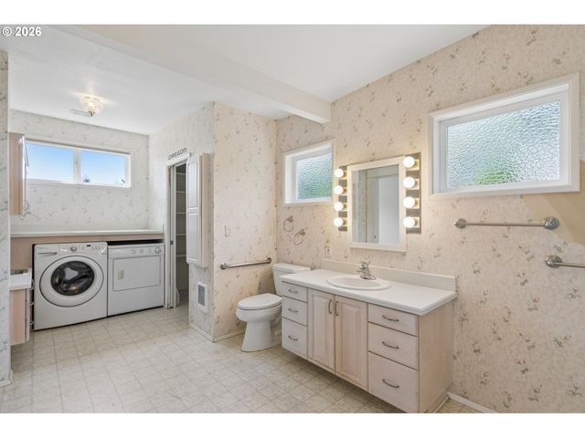 10435 Sw 63RD Dr, Portland, OR 97219