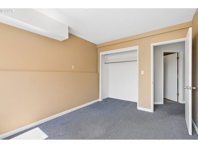 10435 Sw 63RD Dr, Portland, OR 97219