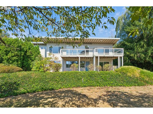 10435 Sw 63RD Dr, Portland, OR 97219