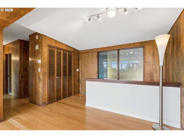 10435 Sw 63RD Dr, Portland, OR 97219