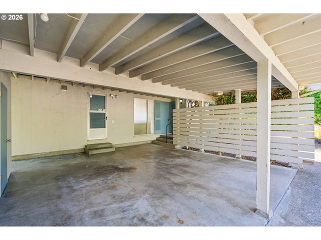 10435 Sw 63RD Dr, Portland, OR 97219