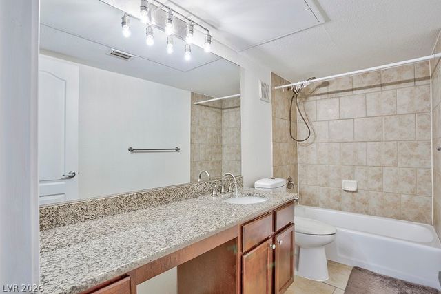 650 Oakmont Avenue 2111, Las Vegas, NV 89109