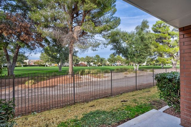 650 Oakmont Avenue 2111, Las Vegas, NV 89109