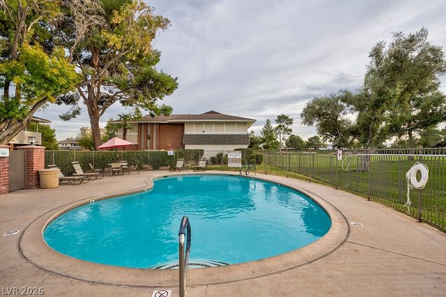 650 Oakmont Avenue 2111, Las Vegas, NV 89109