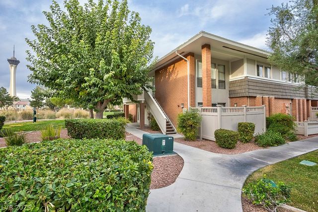 650 Oakmont Avenue 2111, Las Vegas, NV 89109