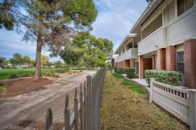 650 Oakmont Avenue 2111, Las Vegas, NV 89109